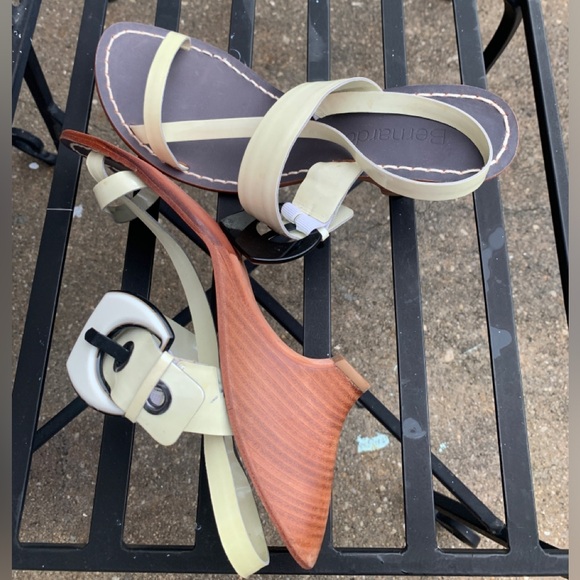 Bernardo White Leather Wedge Sandals by Vero Cuoio Sz. 12M - Picture 13 of 15